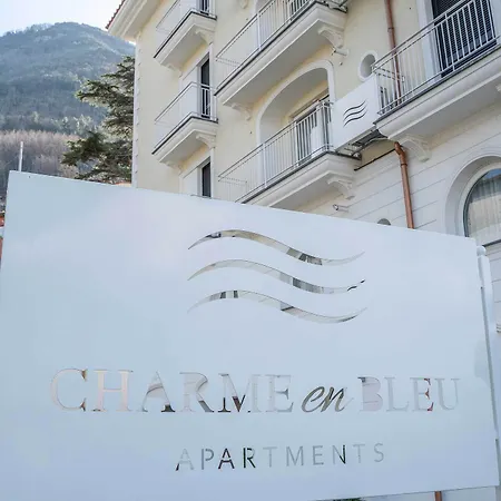 Charme En Bleu